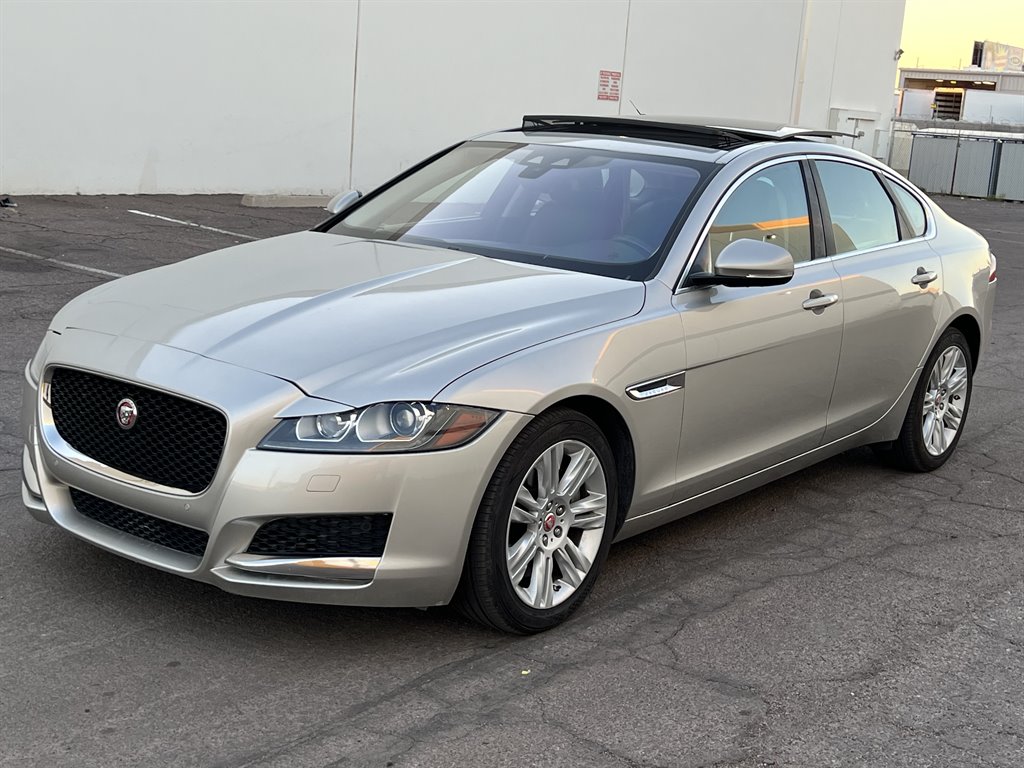 2017 Jaguar Xf